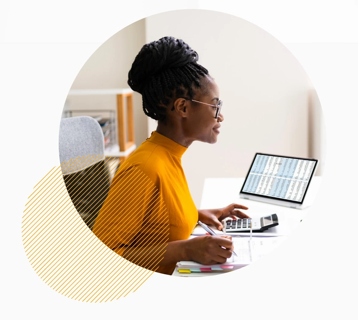 Une collaboratrice Audexium au travail